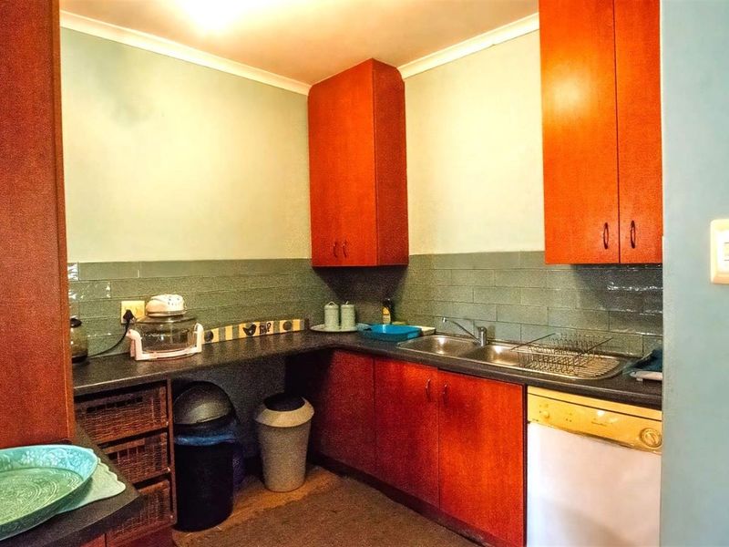 Spacious 4-Bedroom Home for Sale in Jeffreys Bay | Walk to Albatross Beach - Photo 9