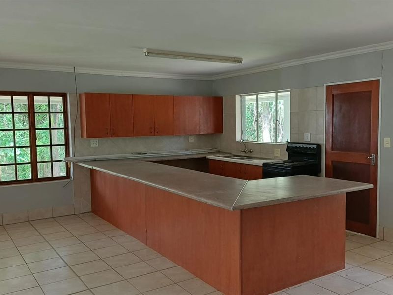 Bushveld Farm with Modern Home, Workshop and Water Security - Photo 8