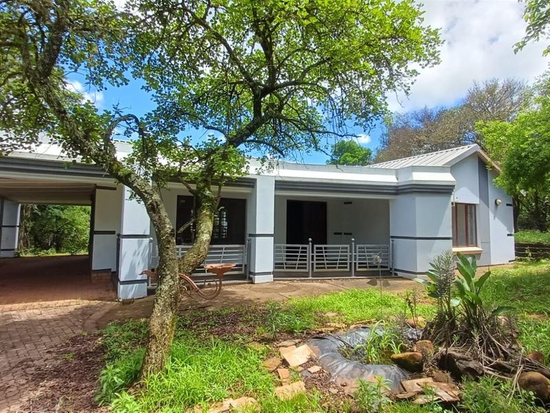 Bushveld Farm with Modern Home, Workshop and Water Security - Photo 4
