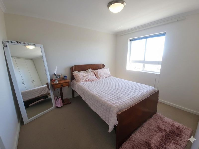 Apartment For Sale in Salt River, Cape Town - Photo 6