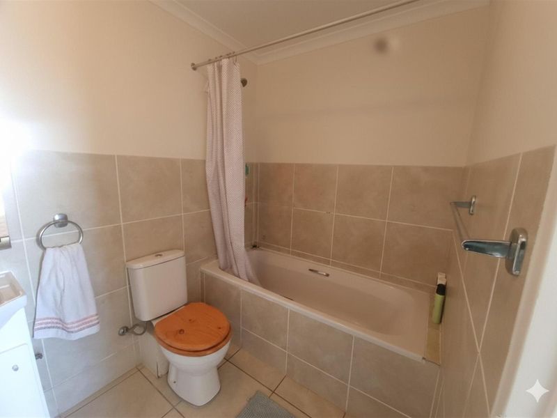 Apartment For Sale in Salt River, Cape Town - Photo 10