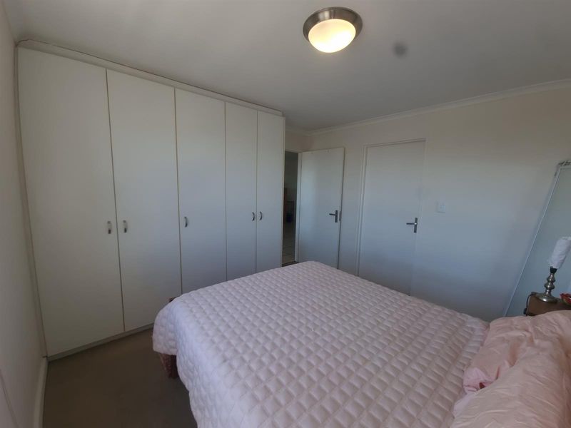 Apartment For Sale in Salt River, Cape Town - Photo 8