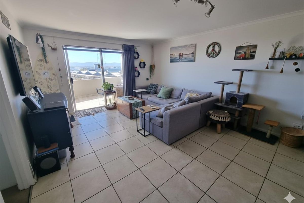 Apartment For Sale in Salt River, Cape Town - Photo 4