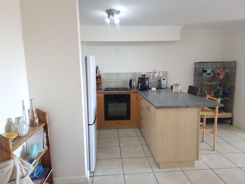 Apartment For Sale in Salt River, Cape Town - Photo 2