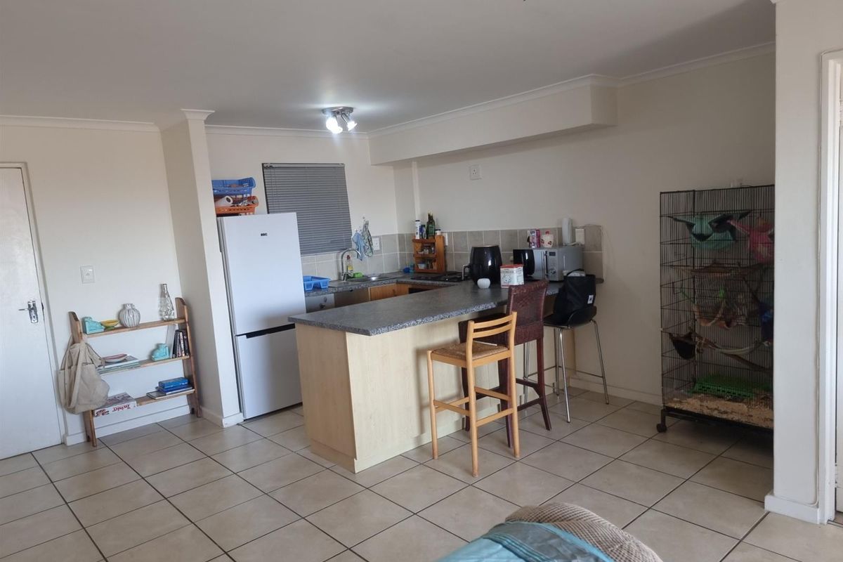 Apartment For Sale in Salt River, Cape Town - Photo 3