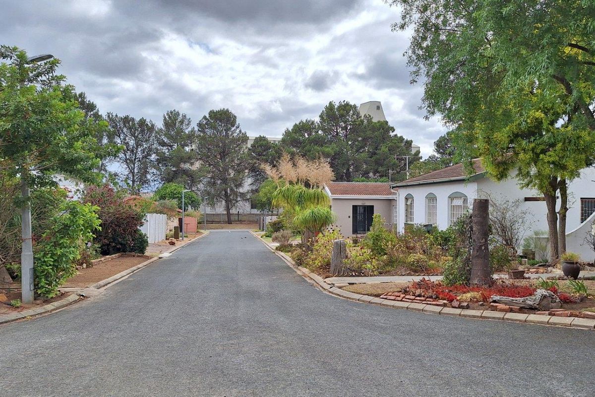 House For Sale in Riversdale - Photo 2