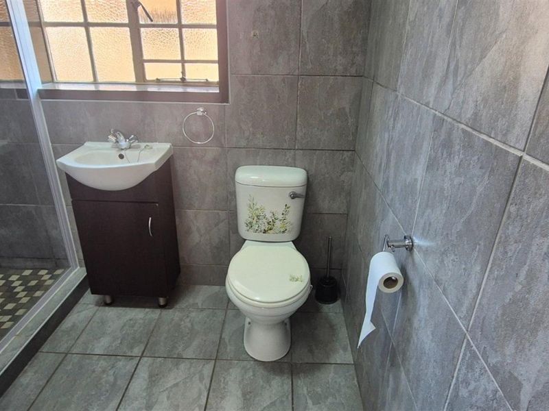 Ideal Investment Property - Photo 2