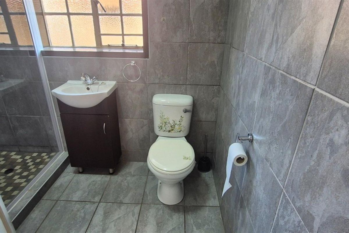 Ideal Investment Property - Photo 2