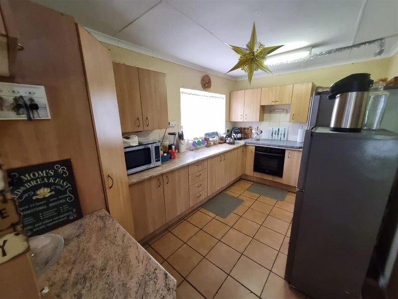 Affordable Prime Investment Property with Airbnb Income Potential - Owner Open to Offers - Photo 5