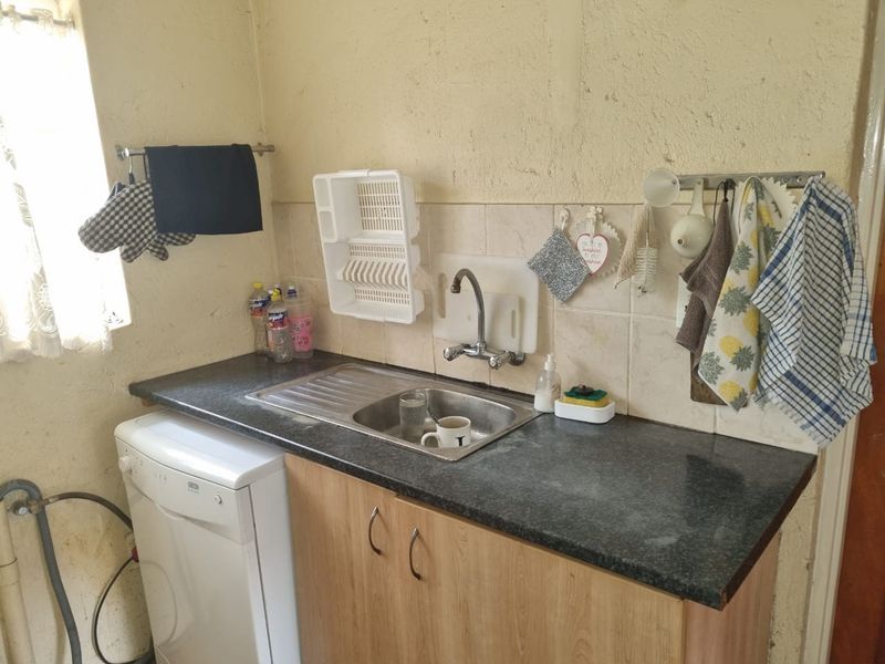 Affordable Prime Investment Property with Airbnb Income Potential - Owner Open to Offers - Photo 8