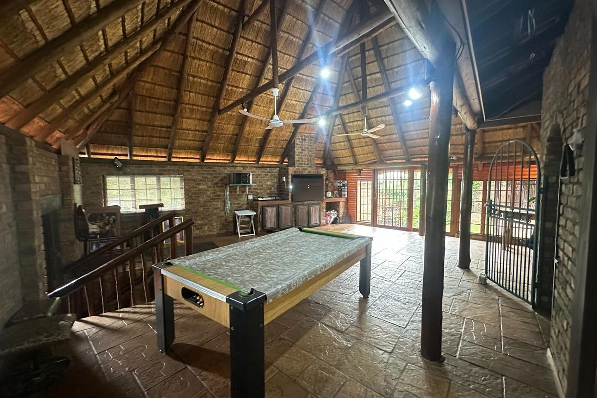 House For Sale in Faerie Glen, Pretoria - Photo 3