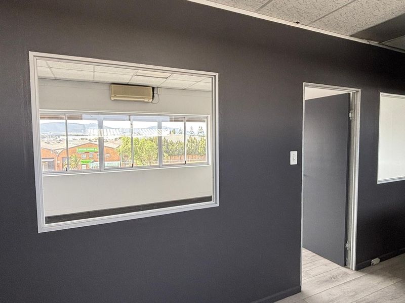 Commercial Property To Rent in Montague Gardens, Milnerton - Photo 7