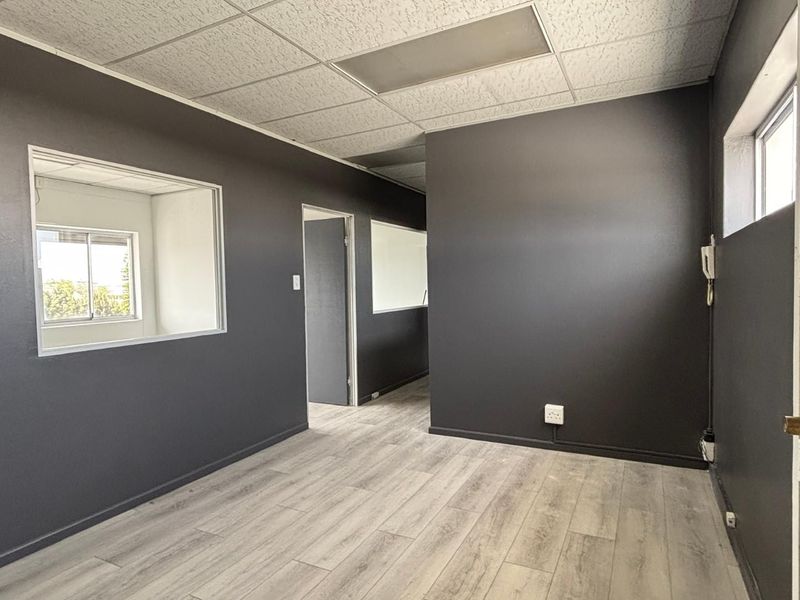 Commercial Property To Rent in Montague Gardens, Milnerton - Photo 5