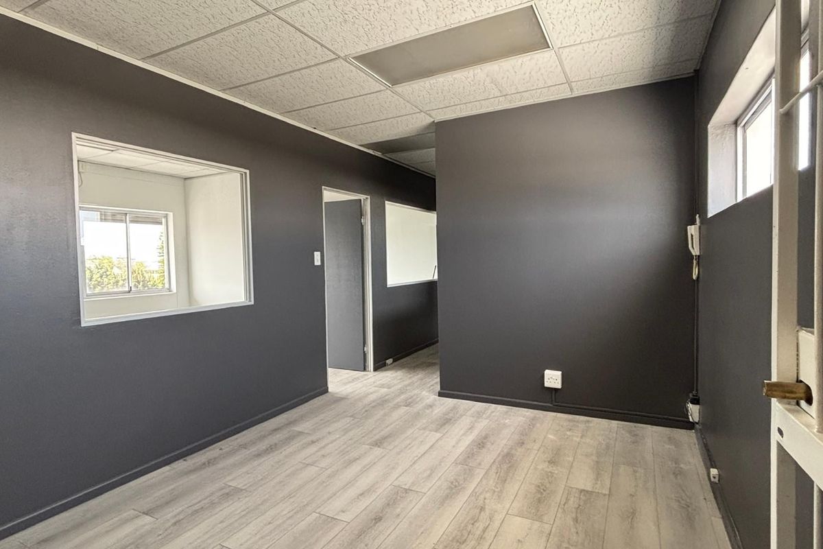 Commercial Property To Rent in Montague Gardens, Milnerton - Photo 5