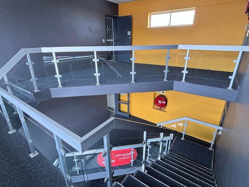 Commercial Property To Rent in Montague Gardens, Milnerton - Photo 3