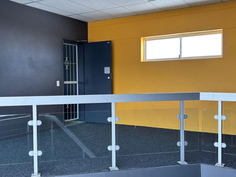 Commercial Property To Rent in Montague Gardens, Milnerton - Photo 4