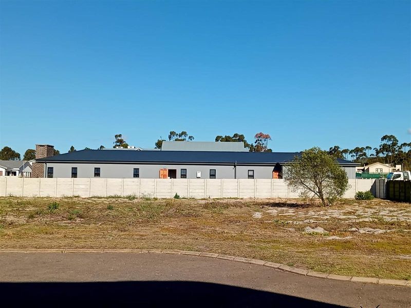 Large stand in Aloe Park with  no restrictions in building style - Photo 8