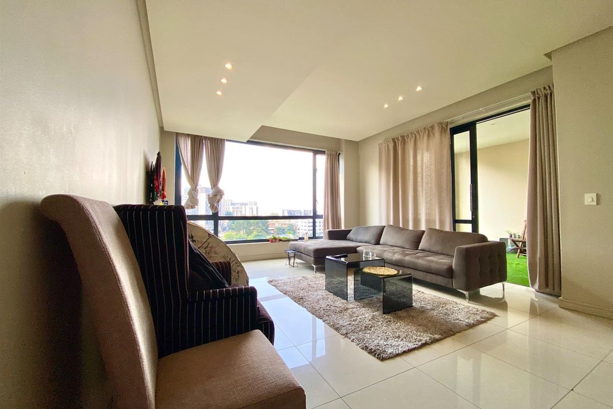 Luxury 2 Bed Apartment For Sale in Morningside, Sandton - Photo 2