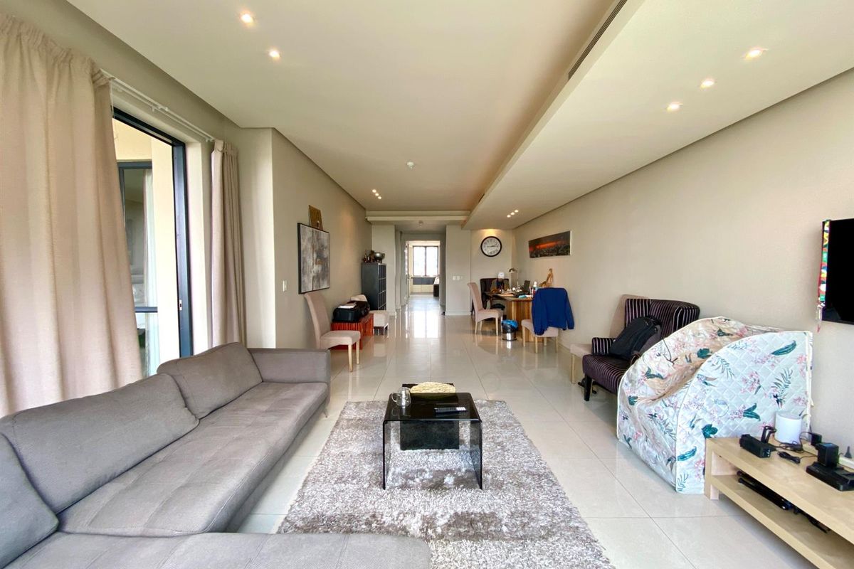 Luxury 2 Bed Apartment For Sale in Morningside, Sandton - Photo 3