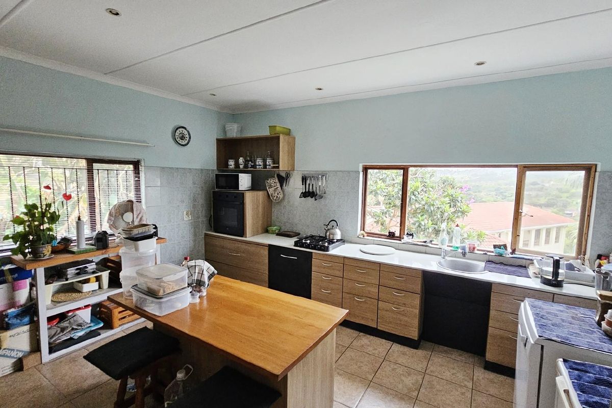 House For Sale in Margate, KwaZulu Natal - Photo 3