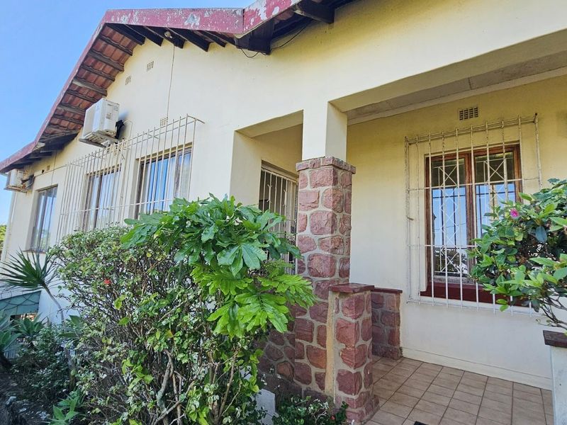 3 bedroom,2 bathroom Home For Sale in Margate, KwaZulu Natal - Photo 5