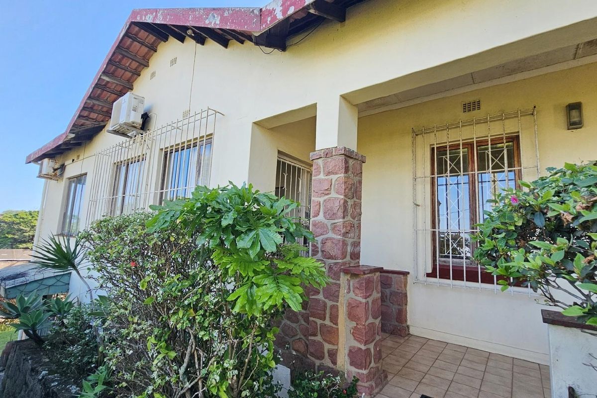 3 bedroom,2 bathroom Home For Sale in Margate, KwaZulu Natal - Photo 5