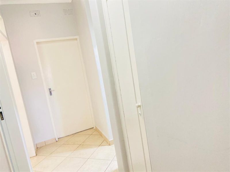 House To Rent in Athlone Park, Amanzimtoti, KwaZulu Natal - Photo 9