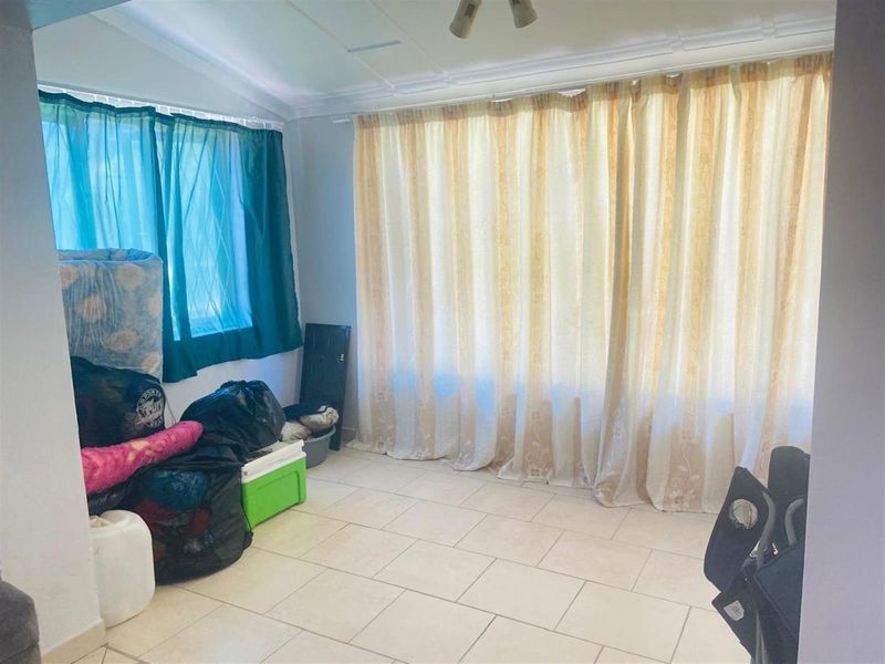 House To Rent in Athlone Park, Amanzimtoti, KwaZulu Natal - Photo 6