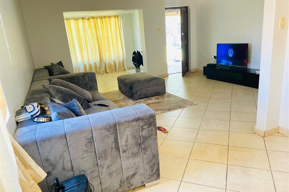 House To Rent in Athlone Park, Amanzimtoti, KwaZulu Natal - Photo 4