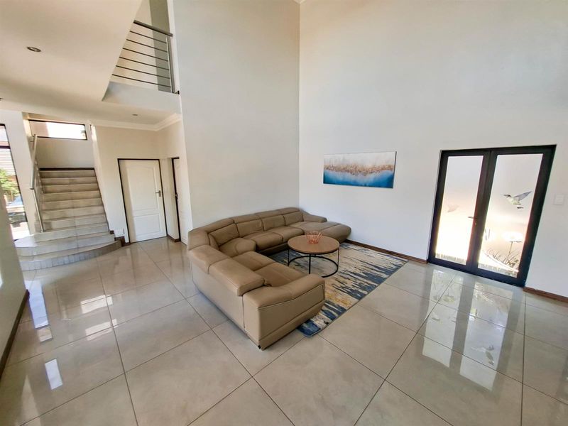 5 Bedroom Double Storey Family Home in Eldo Ridge Estate - Photo 10