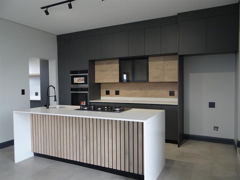 4 Bedroom House For Sale in Fountainbrook Estate, Midstream Estate, Centurion - Photo 6