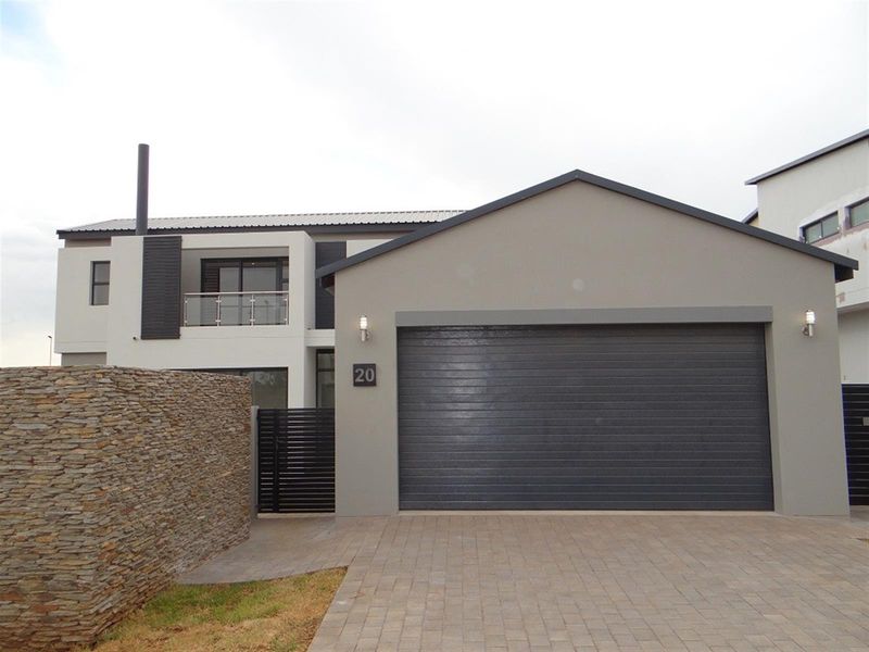 4 Bedroom House For Sale in Fountainbrook Estate, Midstream Estate, Centurion - Photo 2