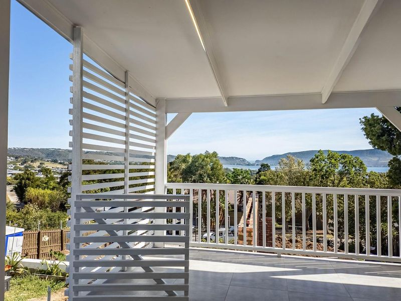 Newly Renovated Family Home With Lagoon Views - Photo 9