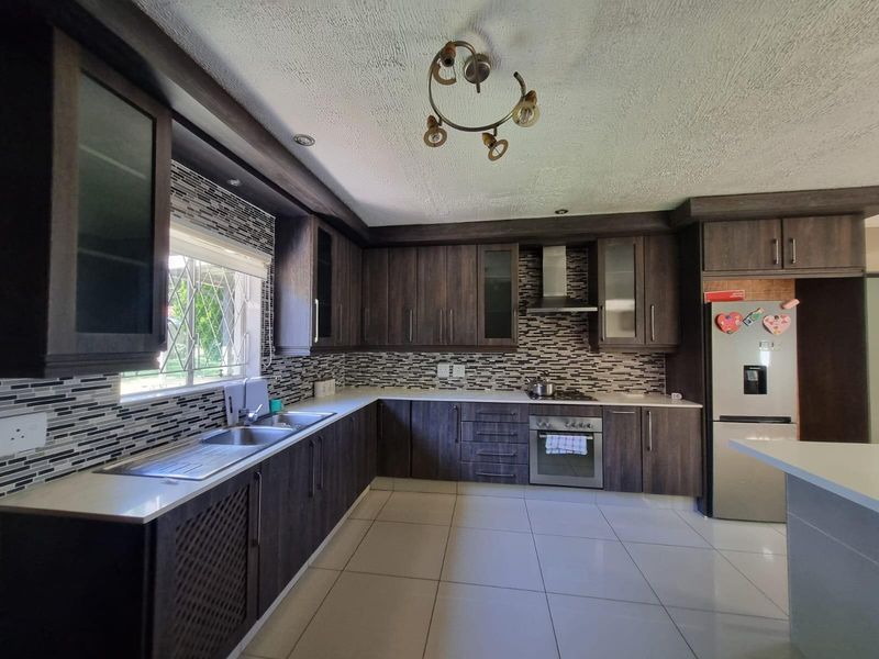 House for Sale , in  Noordwyk Midrand - Photo 2