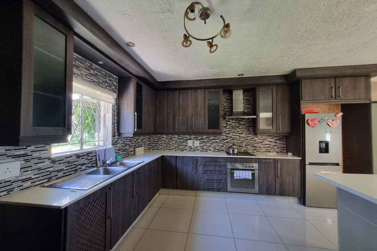 House for Sale , in  Noordwyk Midrand - Photo 2