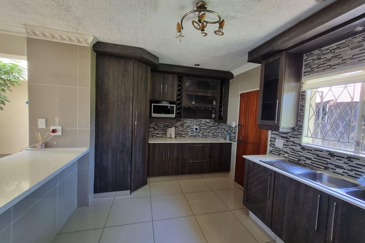 House for Sale , in  Noordwyk Midrand - Photo 4