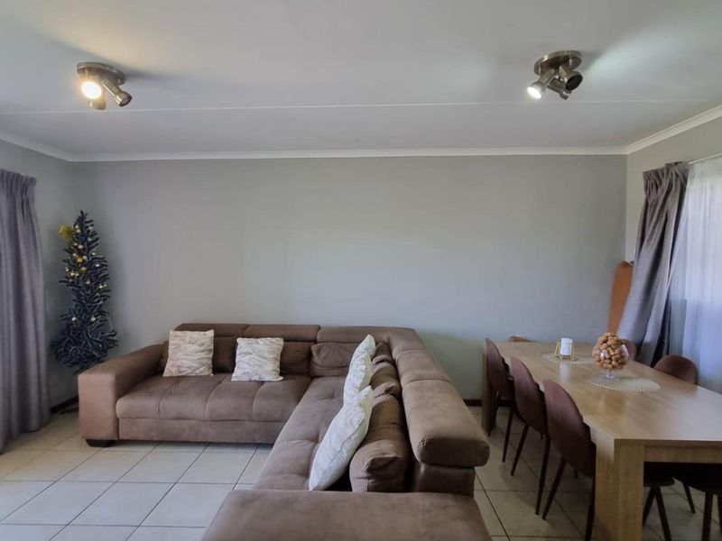 Apartment for Sale in Sagewood - Photo 5