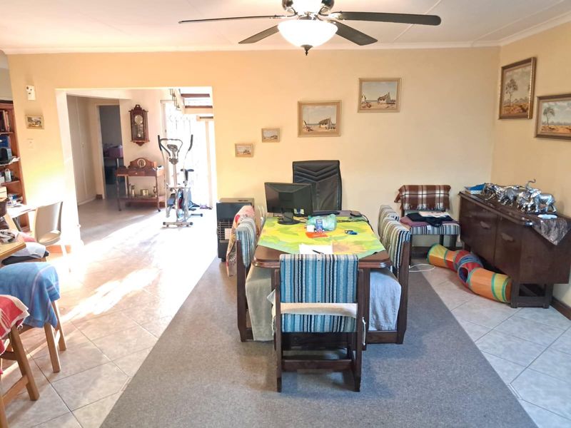 5 Bedroom House For Sale in Lyttelton Manor Centurion Gauteng - Photo 5