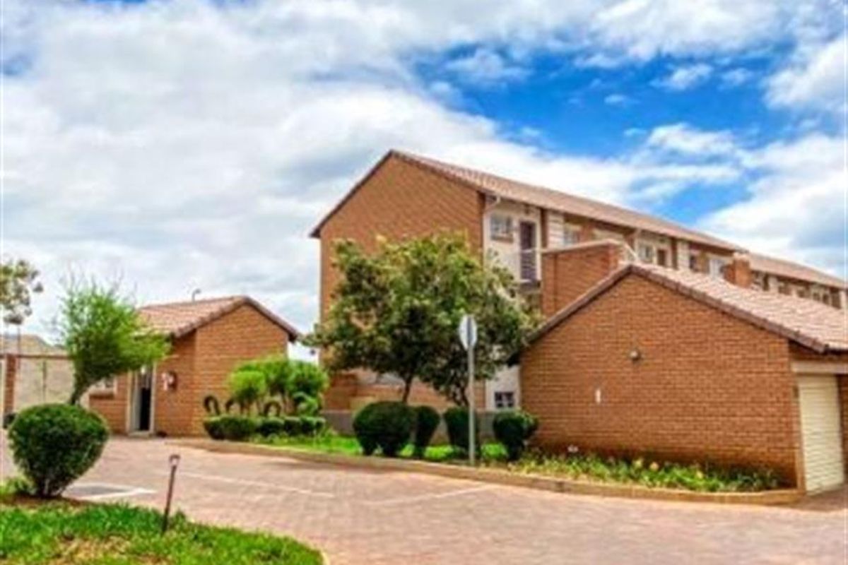 Own Your First Home At Minuet Complex! | No Depost! - Photo 2