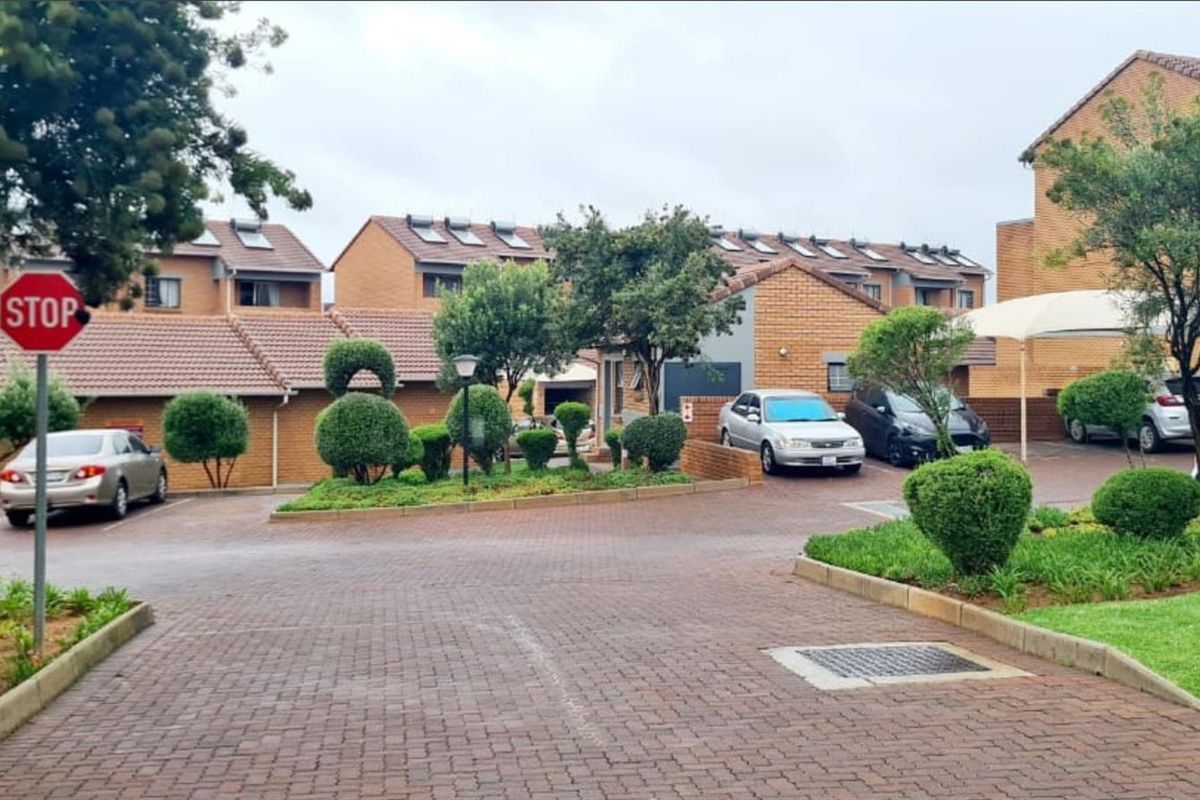 Own Your First Home At Minuet Complex! | No Depost! - Photo 3