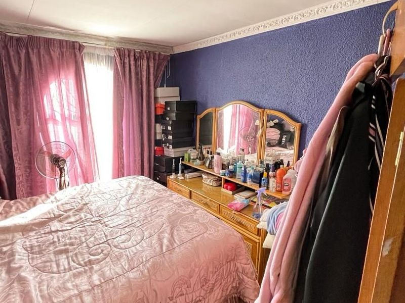 Modern 3-Bedroom Home for Sale in Morula View, Mabopane - Photo 8