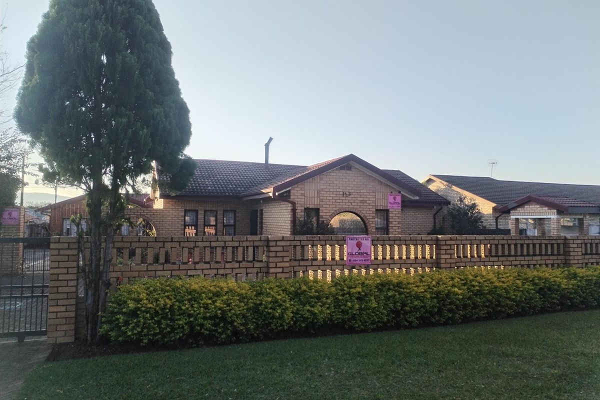 House For Sale in Lennoxton, Newcastle, KwaZulu Natal - Photo 2