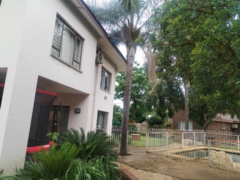 House For Sale in Lennoxton, Newcastle, KwaZulu Natal - Photo 2