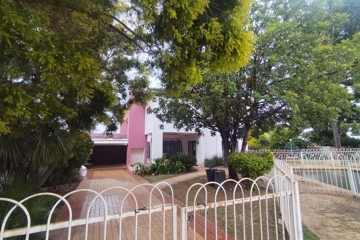 House For Sale in Lennoxton, Newcastle, KwaZulu Natal - Photo 4