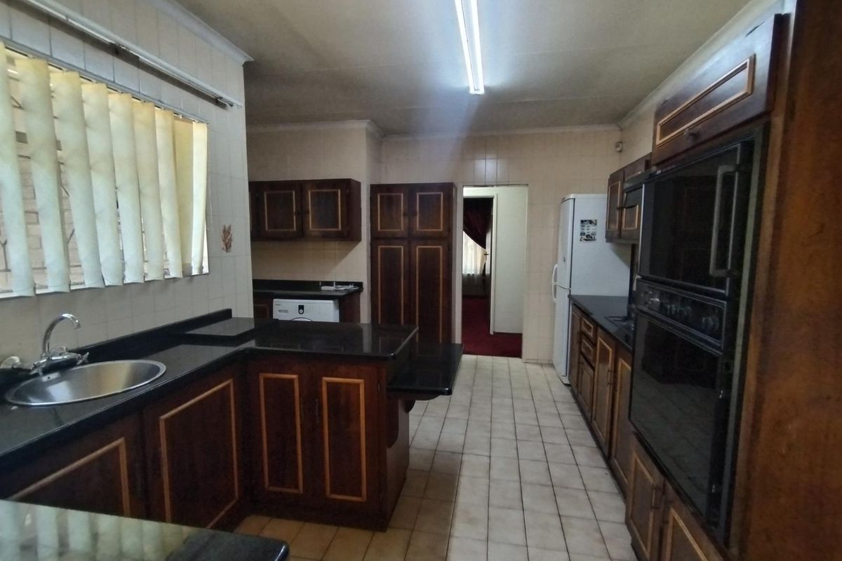 House For Sale in Paradise, Newcastle, KwaZulu Natal - Photo 4