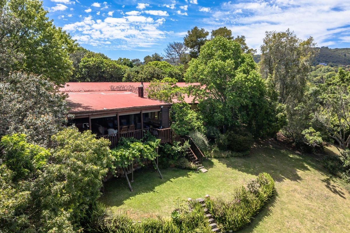 Forest-Like Garden Retreat - Hunters Home - Photo 2