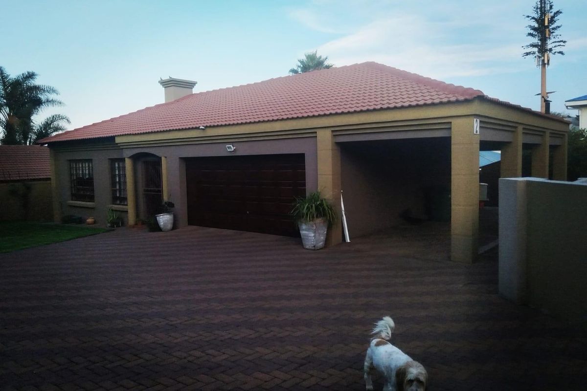 Complex For Sale in Reyno Ridge, Witbank - Photo 3