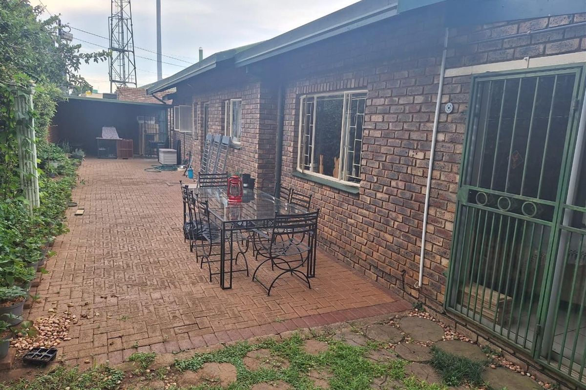 3 bedroom duet in Waverley for sale - Photo 3