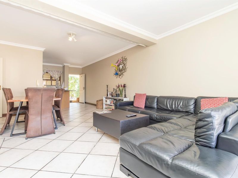 Spacious 2 Bed 2nd Floor Unit in Bantry Oval. - Photo 5