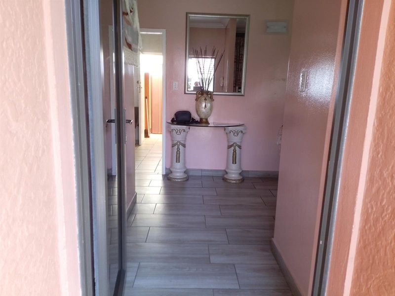 Stunning 3-Bed Family Home With A Massive Beautiful Yard in Blairgowrie. - Photo 3